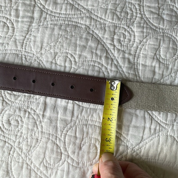 Tommy Bahama Men’s Canvas & Leather Football Belt - Picture 6 of 8